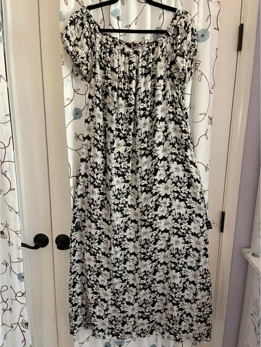 New Without Tags | LOFT | M | Black White Floral Off Shoulder Maxi Dress - Picture 6 of 7